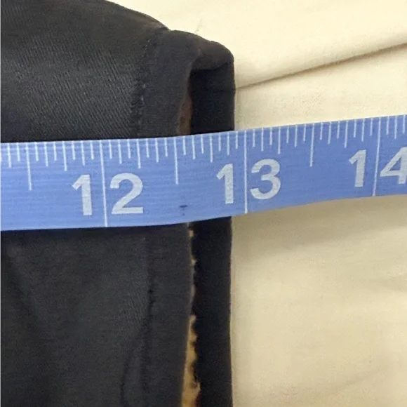 Bass Pro Shops Youth L Hooded Fleece-Lined Vest | Green Black Outdoor - Picture 15 of 16